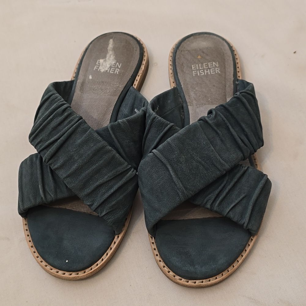 Eileen Fisher‎ Women's Nubuck Leather Criss Cross Tumbled Sandals Black sz 5